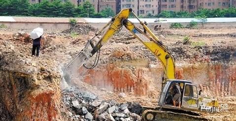 16万立方米重金属污染土秘密掩埋