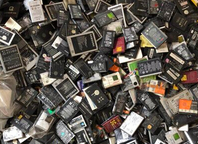 电池回收乱象：退役电池大量流入“黑市”